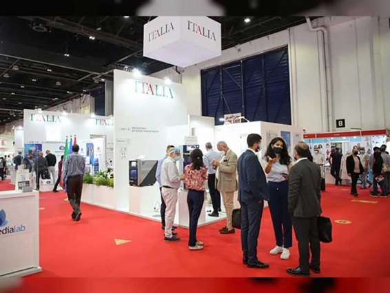 "إيديك دبي 2022" ينعش قطاع طب الأسنان العالمي 