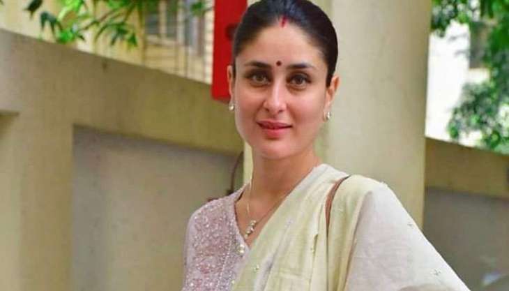 Kareena Kapoor with her husband and sons joins Kapoor family for X-mas lunch