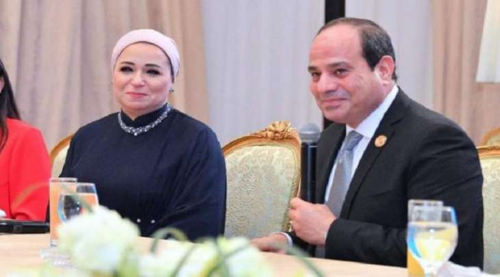 شاھد : السیسي و زوجتہ یحضران حفل نجلة رئیس مصر السابق عدلي المنصور