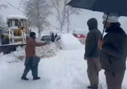 Punjab govt imposes emergency in Murree due to heavy snowfall