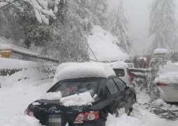 At least 19 tourists died in Murree hit by heavy snowfall