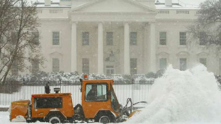 US Govt. Closes Offices Amid Snowfall, Power Outages in Washington Metropolitan Area
