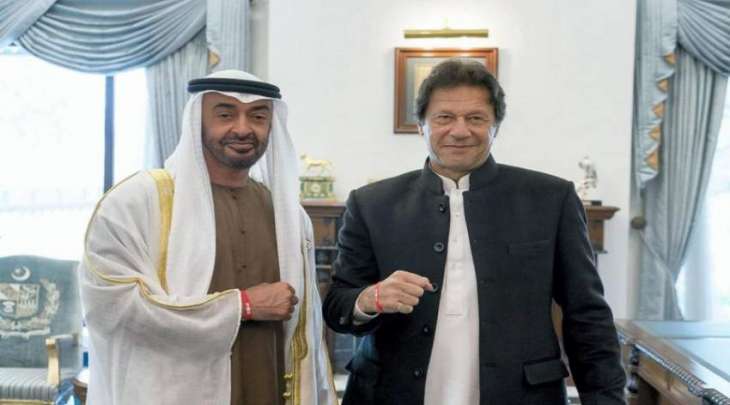 رئیس الوزراء عمران خان یجری اتصالا ھاتفیا مع محمد بن زاید آل نھیال