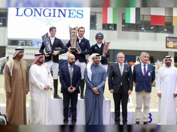 سلطان بن أحمد القاسمي يتوج الفائز بـ" كأس بطولة حاكم الشارقة الدولية لقفز الحواجز"