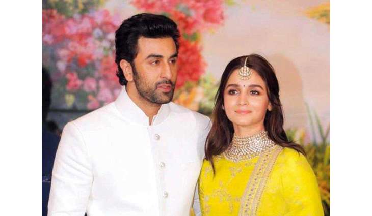 Alia Bhatt poses with Ranbir Kapoor on screening of film Sharmaji Namkeen