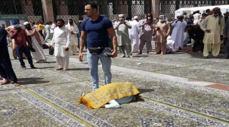 وفاة باکستاني ساجدا فی المسجد النبوي الشریف