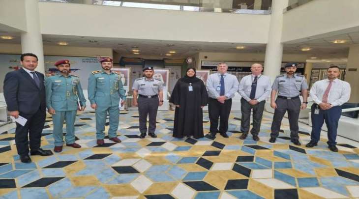 شرطة أبوظبي تبحث التعاون التدريبي مع هيئة أبوظبي للدفاع المدني