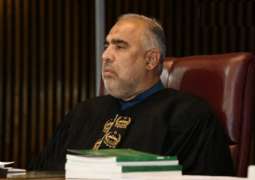 رئیس البرلمان الباکستاني یعلن استقالتہ وسط أزمة الثقة مع عمران خان