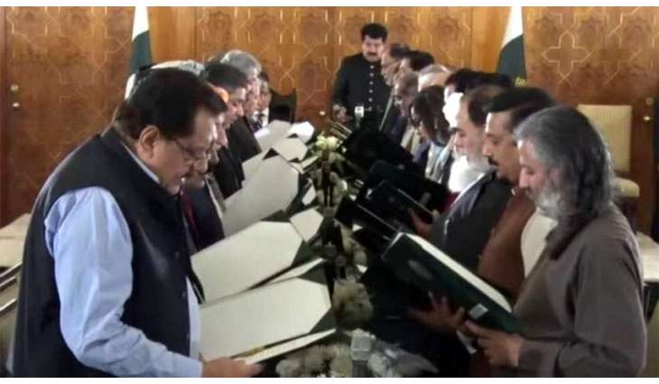 PM Shehbaz’s cabinet members take oath at president house