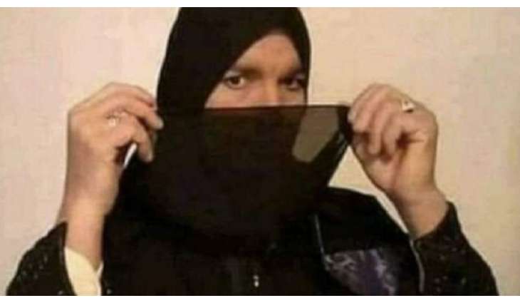 رجل جزائري یتنکر بزي النساء و یصلی التراویح مع النساء بنیة البحث عن فتاة مناسبة لیتزوجھا