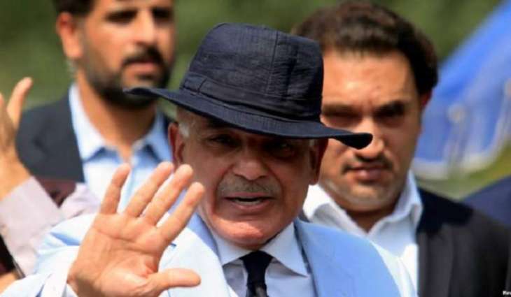 زعیم أحزاب المعارضة یھتم حکومة عمران خان بانتھاک الدستور