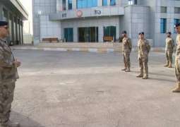 مدراء قطاعات شرطة  أبوظبي يهنئون المناوبين بعيد الفطر المبارك