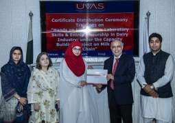 Hands-on learning on ‘Dairy Laboratory Analysis Skills’ & ‘Entrepreneurship in Dairy Industry’ concludes at UVAS