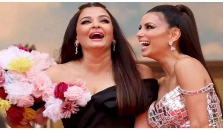 Aishwarya makes headlines with dramatic entry at Cannes