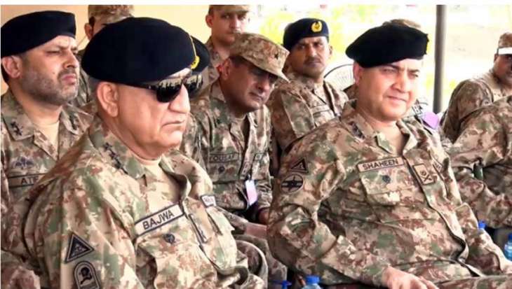 Army Chief attends War Game session at Kharian