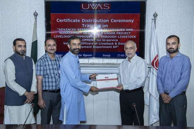 5-Days training on ‘Advanced Reproductive Techniques & Management in Animals’ for Veterinary Officers of KP Hazara division complete at UVAS