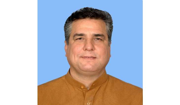 Daniyal Aziz who injured in road accident shifted to Services Hospital