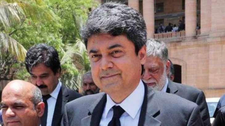 Farogh Naseem rejects Fawad Chaudhar's claim of giving plots to judges