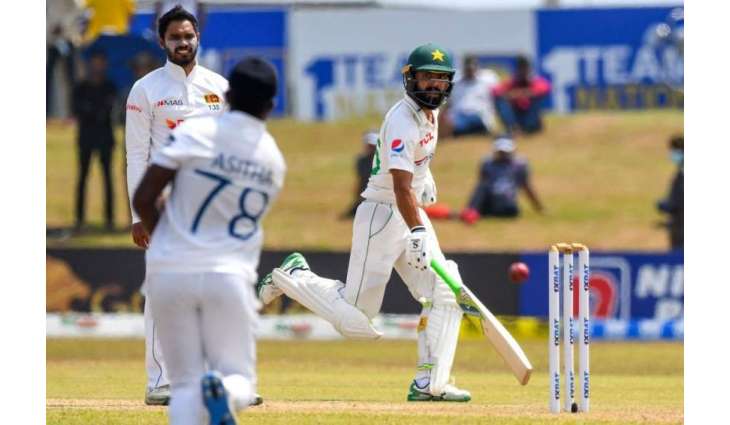 Sri Lankan spinners give tough time to Pakistani players in 2nd Test match