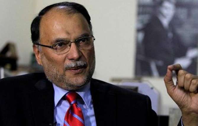 Ahsan Iqbal becomes top trend after slogan video went viral