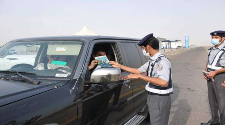 شرطة أبوظبي تعزز وعي السائقين بسلامة إطارات المركبات