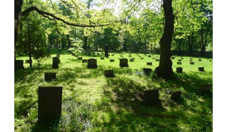 Estonia to Relocate 22 Graves of Soviet Warriors - Reports