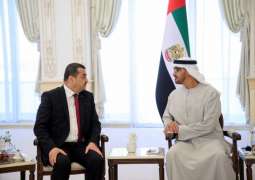 رئيس الدولة يتسلم دعوة للمشاركة في القمة العربية خلال استقباله مبعوث الرئيس الجزائري