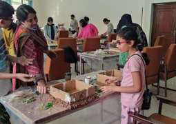 Citizens of Islamabad take a break from chaos to attend Art Therapy by Atom Camp