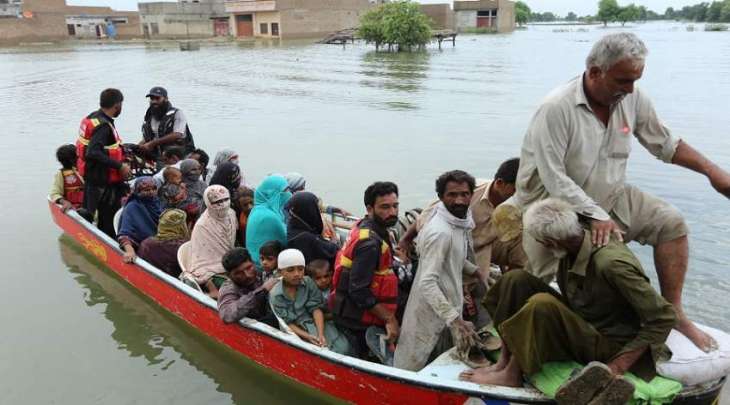 السلطات تعلن ارتفاع حصیلة ضحایا الفیضانات فی البلاد الی 1358