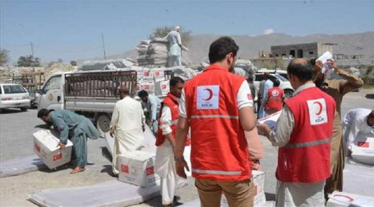 الھلال الأحمر الترکي یواصل جھودہ فی اغاثة المتضررین من الفیضانات فی باکستان