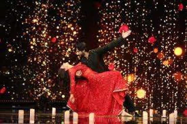 Mahira Khan's dance with Bilal Ashraf storms into social media