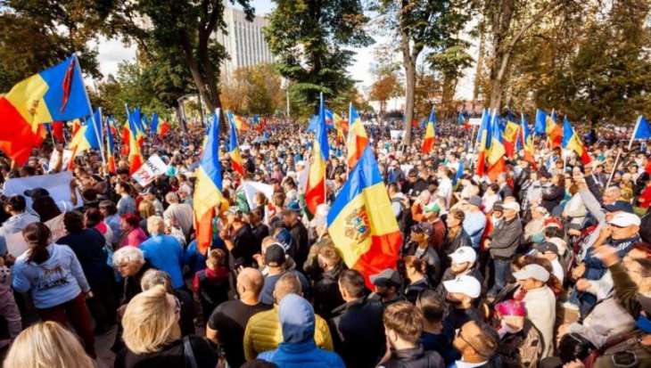 Moldovan Demonstrators Start 11th Day of Protests Outside Government Building in Chisinau