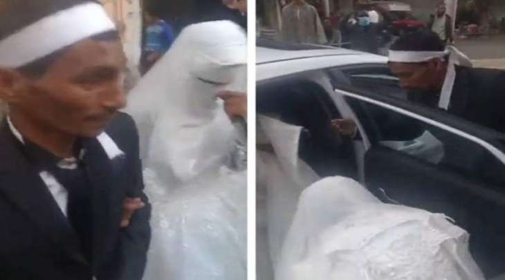 شاھد مقطع : شاب مصري یتزوج من أربع فتیات فی یوم واحد