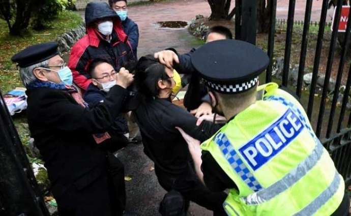 UK Foreign Office Summons Chinese Envoy Over Assault on Demonstrator on Consulate Grounds