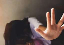 فتاة تتعرض للاختطاف و الاغتصاب تحت تھدید السلام في الأردن