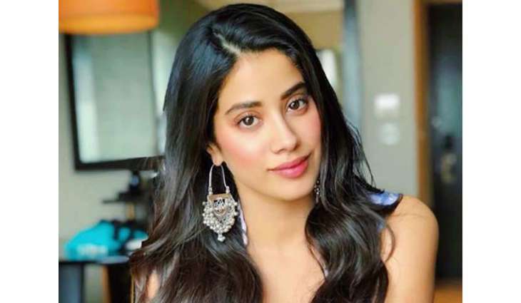 Janhvi Kapoor under fire on social media for selling popcorn