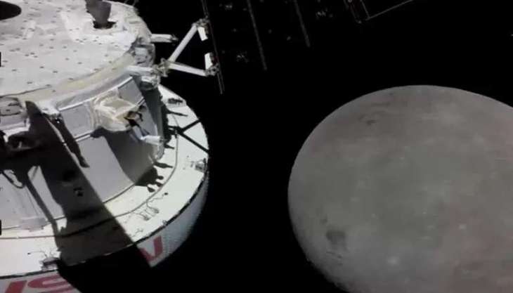 NASA's Orion Spacecraft Makes Moon Flyby