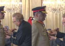 President confers Nishan-e-Imtiaz Military upon CJCSC, COAS