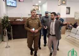 Lahore Traffic Police SP pays surprise visit to PITB established e-Khidmat Center