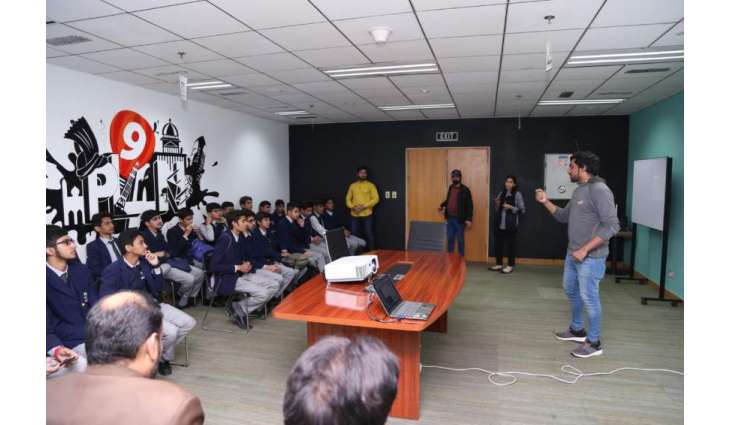 Crescent Model Students Visit PITB