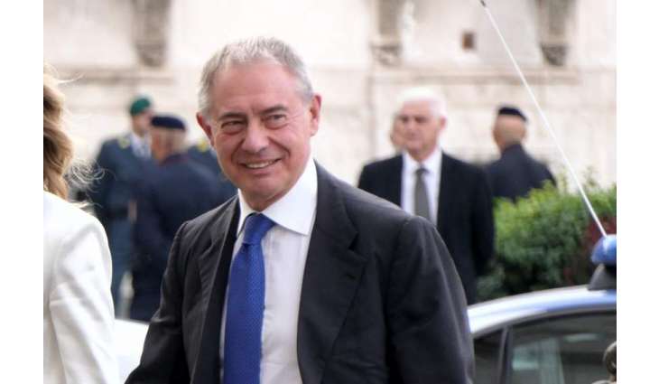 Italian Gov't May Request Eni to Manage Lukoil's Oil Refinery in Sicily - Minister