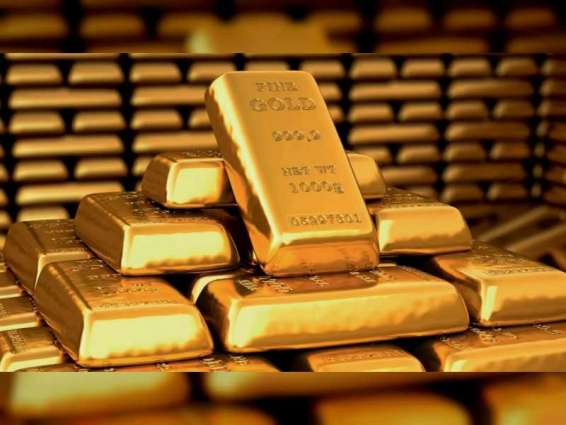الذهب يربح 3.5 دولار في التعاملات الفورية والعقود تتراجع