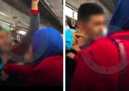 شاھد : شاب مصري یتعرض للاھانة و الضرب علی ید امرأة بعد تحرشہ من السیدات فی عربة مترو