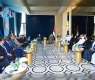 صقر غباش يعقد جلسة مباحثات مع عدد من سفراء دول أمريكا اللاتينية والكاريبي