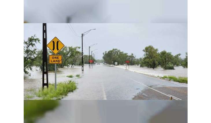 'Once in a century' flood cuts off communities in northwestern Australia