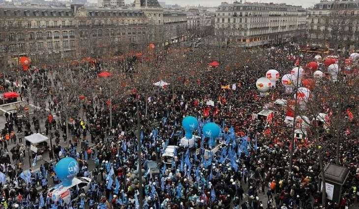 Thousands Walk Out in Paris to Protest Pension Reform