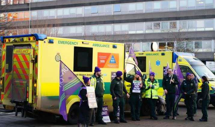 Some 15,000 Ambulance Workers to Strike in England on February 10 - Union