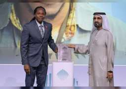 محمد بن راشد يكرّم وزير التعليم الأساسي والثانوي في سيراليون بجائزة "أفضل وزير في العالم"