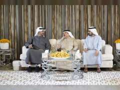 محمد بن زايد ومحمد بن راشد وملك البحرين يحضرون مأدبة غداء