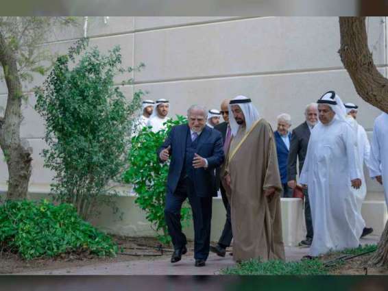 Sharjah Ruler attends lecture on latest cancer treatment developments